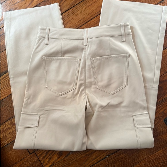 Express High Waisted Faux Leather Wide Leg Cargo Pants - Super soft - 4 - Picture 5 of 5